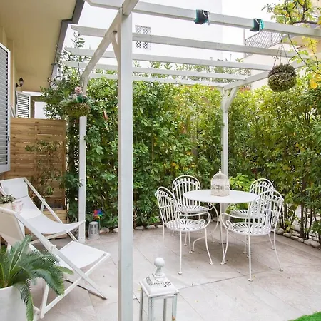 아파트 Stylish 2 Bedroom Flat - Garden *