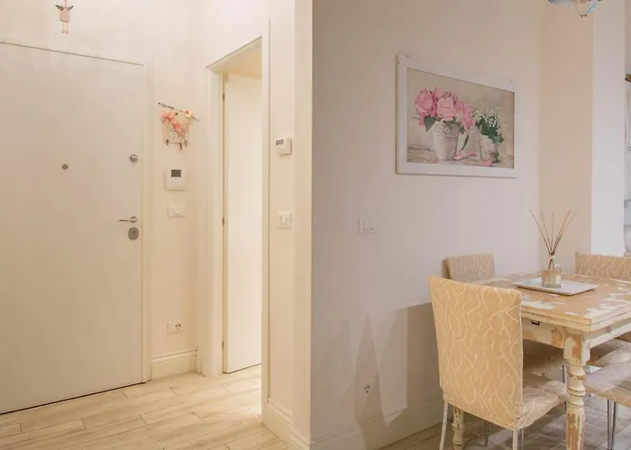 Stylish 2 Bedroom Flat - Garden * Florence
