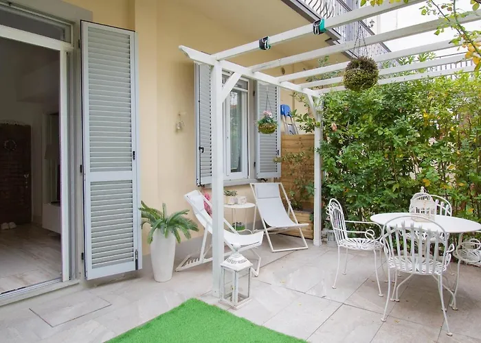Stylish 2 Bedroom Flat - Garden Florence