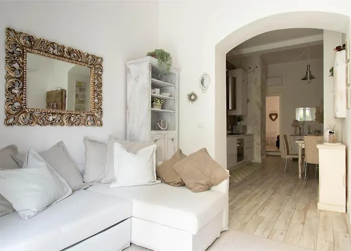 Stylish 2 Bedroom Flat - Garden Appartement
