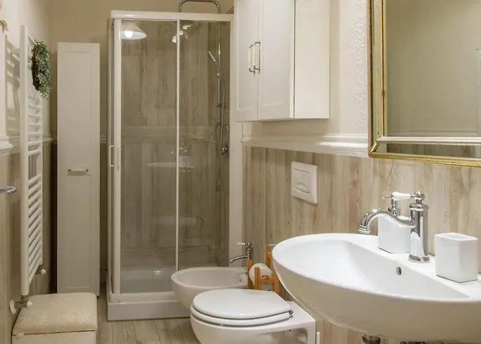 Stylish 2 Bedroom Flat - Garden * Florence