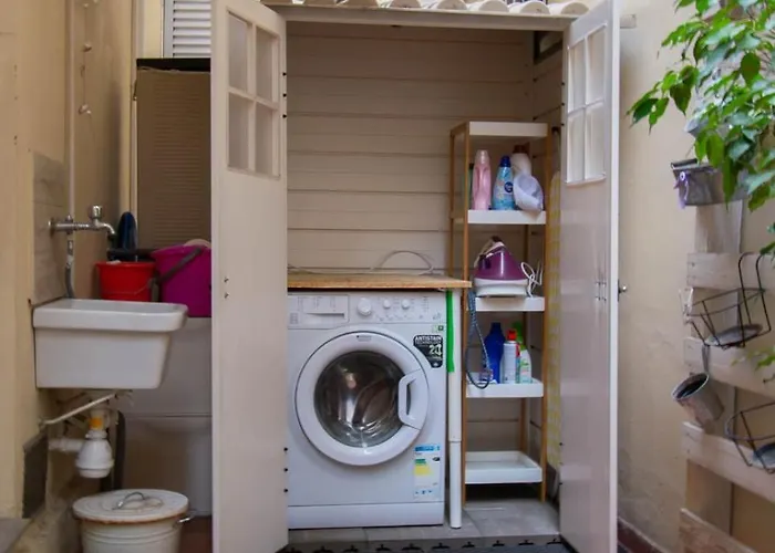 Stylish 2 Bedroom Flat - Garden Appartement